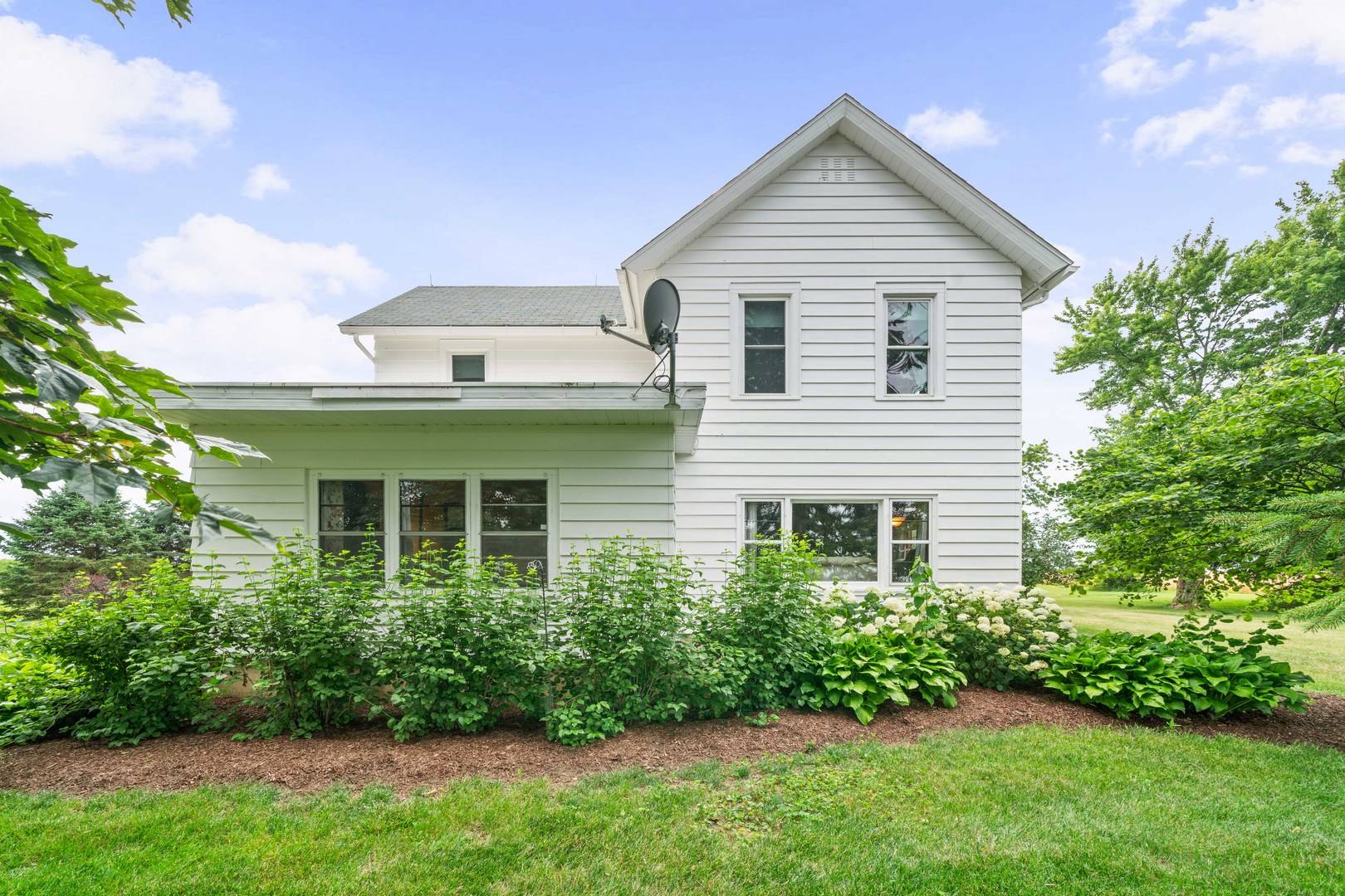 Hinckley, IL 60520,11203 Hinckley Road