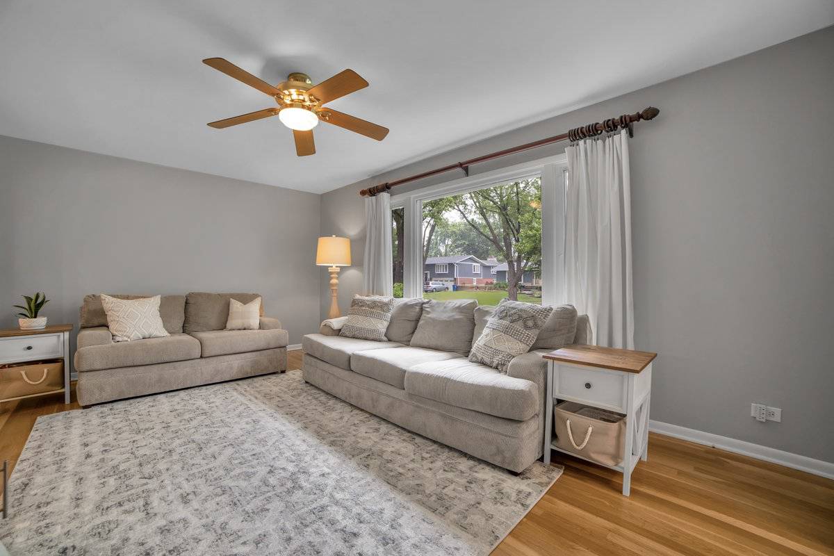 Downers Grove, IL 60516,6818 Valley View Drive