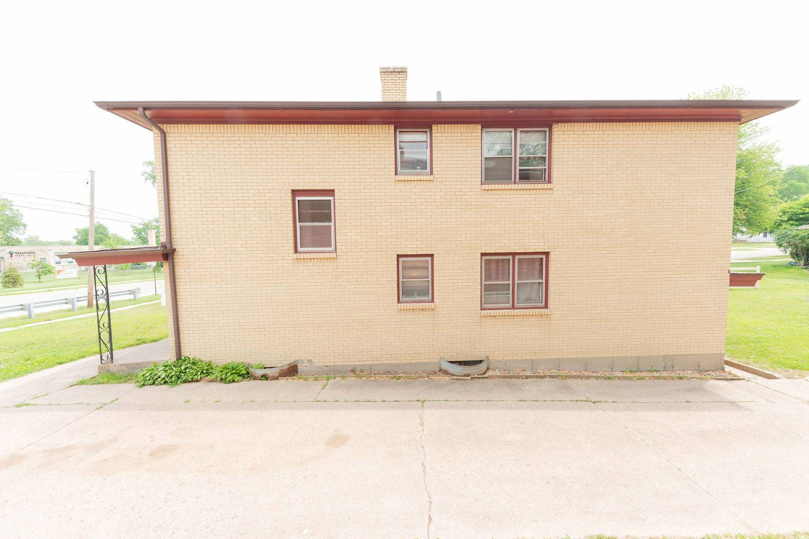 Rockford, IL 61101,2706 School Street
