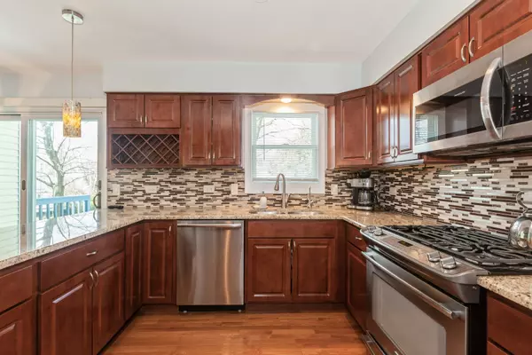 Naperville, IL 60565,1636 Canyon Run Road