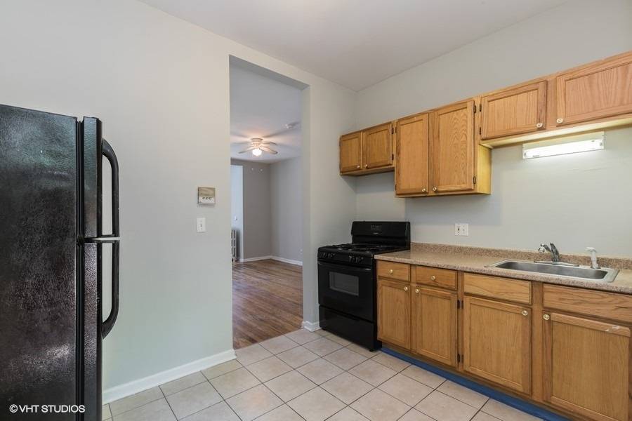 Chicago, IL 60653,435 E Oakwood Boulevard #30