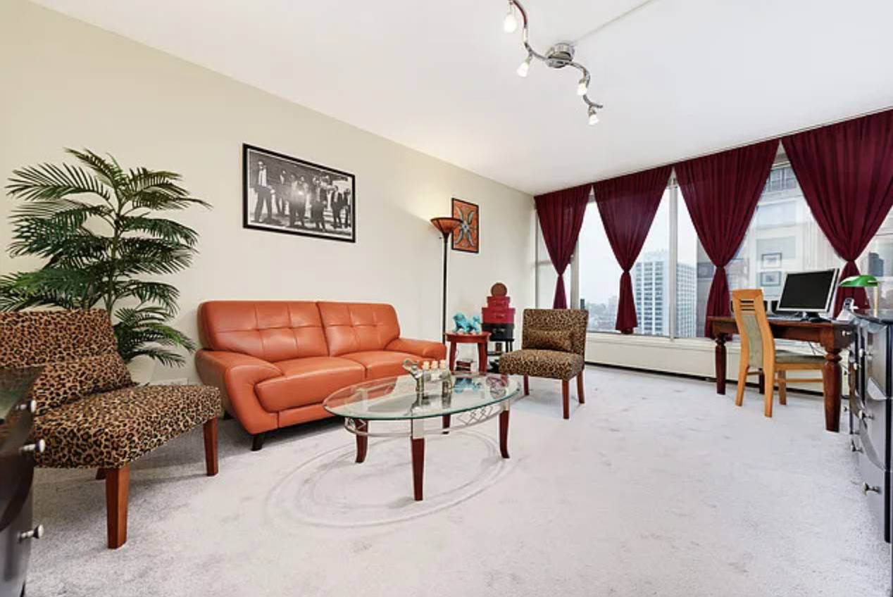 Chicago, IL 60657,3200 N Lake Shore Drive #1709