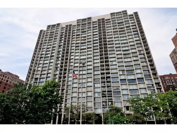 3200 N Lake Shore Drive #1709, Chicago, IL 60657