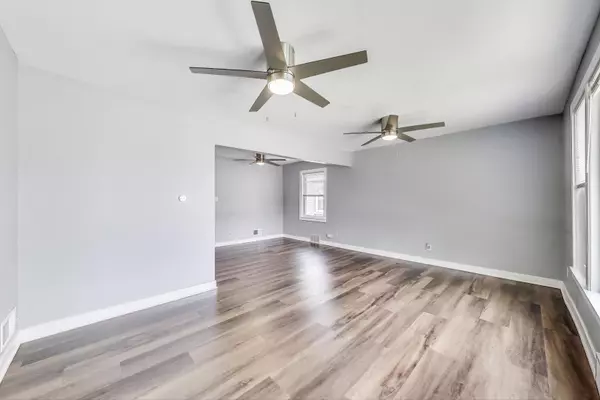 Brookfield, IL 60513,4118 Prairie Avenue