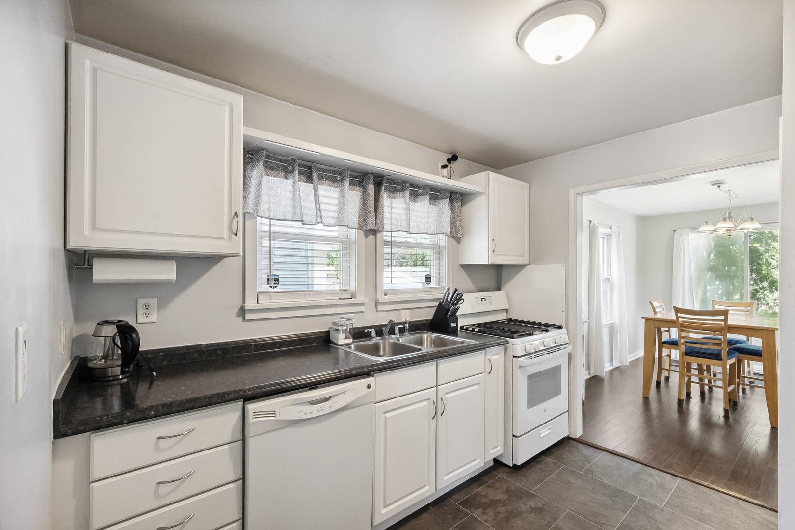Sycamore, IL 60178,1118 Somonauk Street