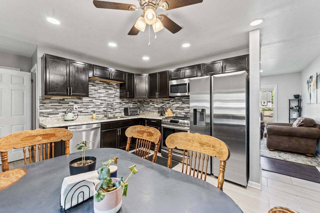 Zion, IL 60099,2110 Joanna Avenue
