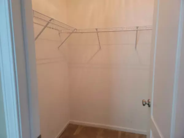 Elgin, IL 60124,3144 Taunton Street #3144