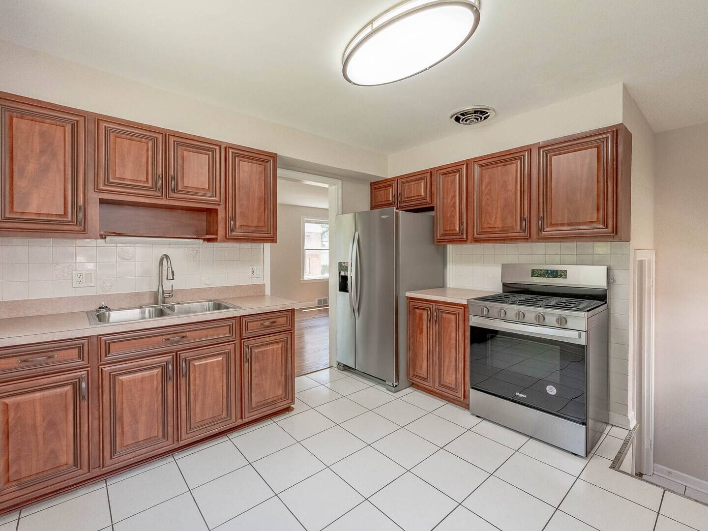 Evanston, IL 60202,2408 Nathaniel Place