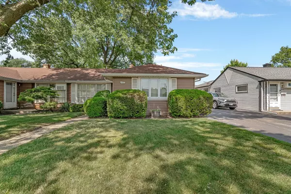 9028 S Knox Avenue, Hometown, IL 60456