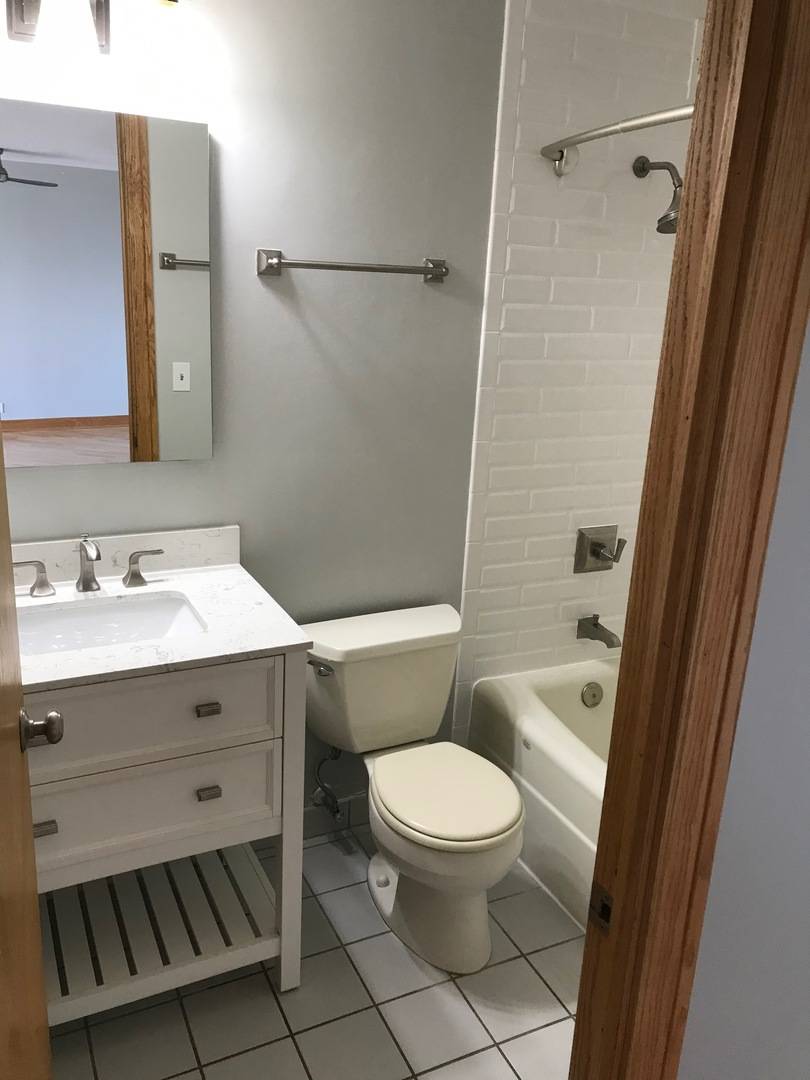 Chicago, IL 60614,1960 N Lincoln Park West #507