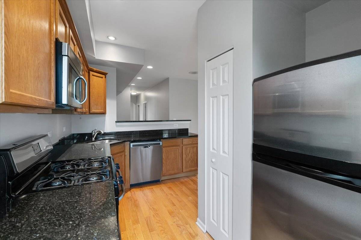 Chicago, IL 60626,7717 N Marshfield Avenue #3