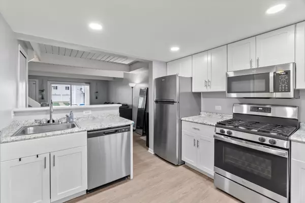 Round Lake, IL 60073,410 Meadow Green Lane