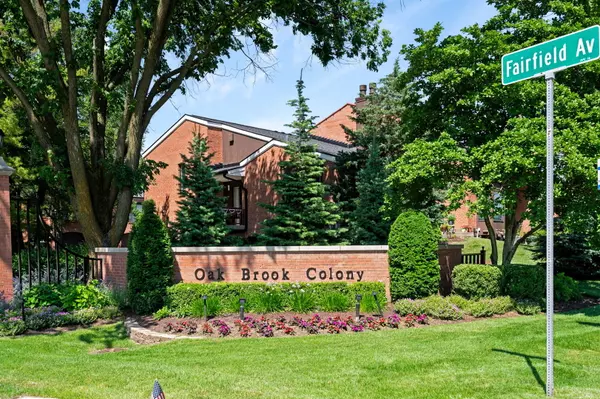 Oak Brook, IL 60523,19W263 Governors Trail