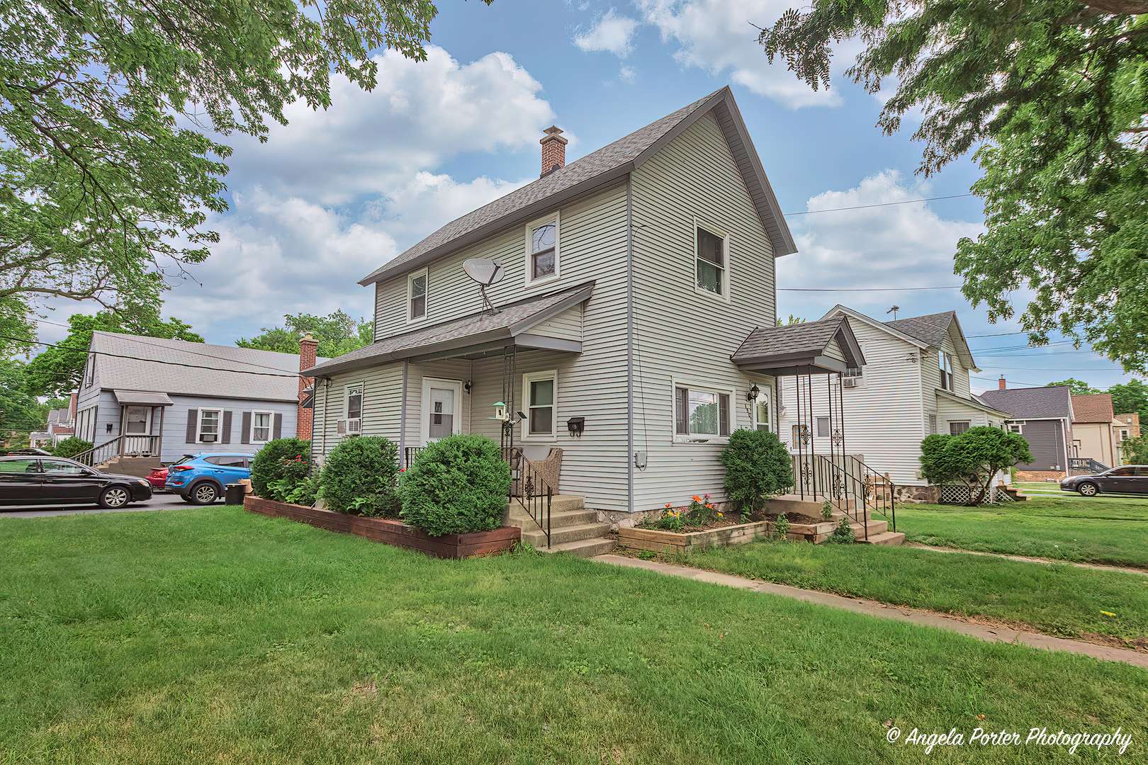 150 1st Street, Woodstock, IL 60098