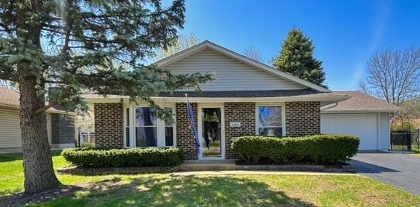 846 Springfield Drive, Roselle, IL 60172