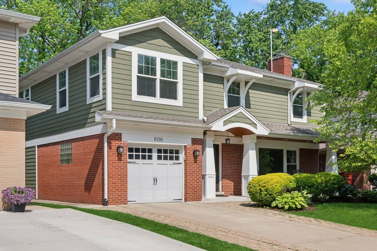 806 S Walnut Avenue, Arlington Heights, IL 60005