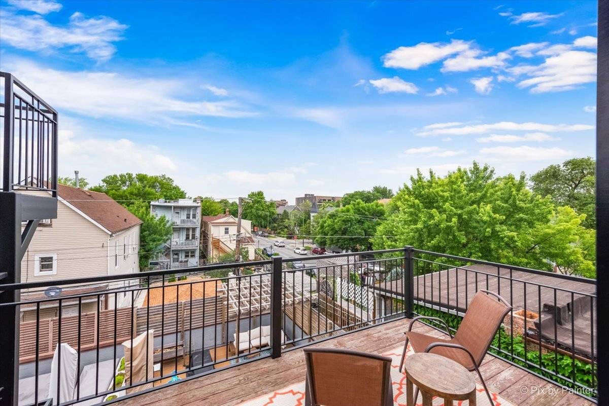 Chicago, IL 60647,3004 W Lyndale Street #3E