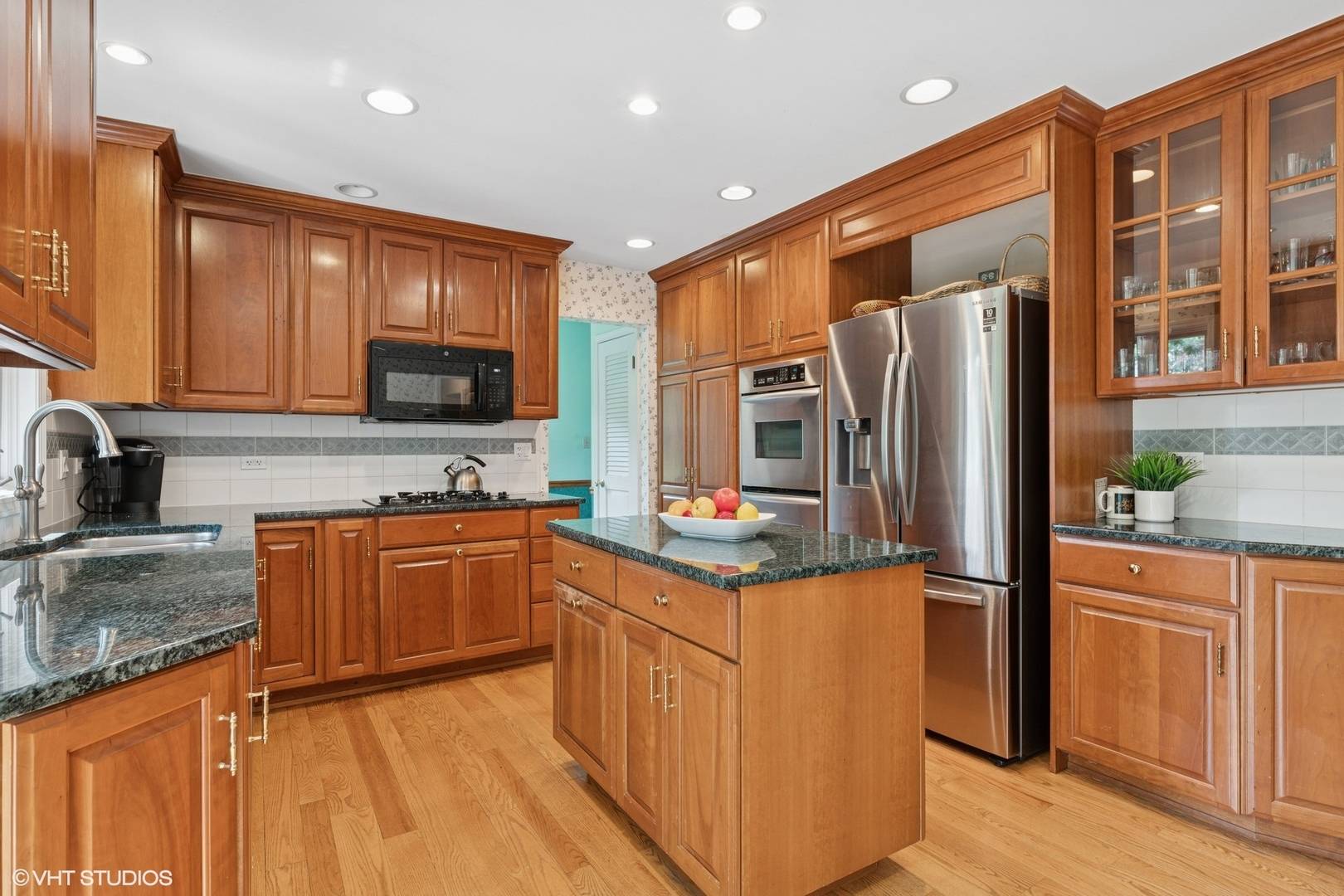 Glenview, IL 60025,1329 Sanford Lane