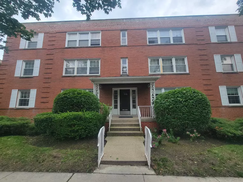 2071 W Farwell Avenue #1E, Chicago, IL 60645