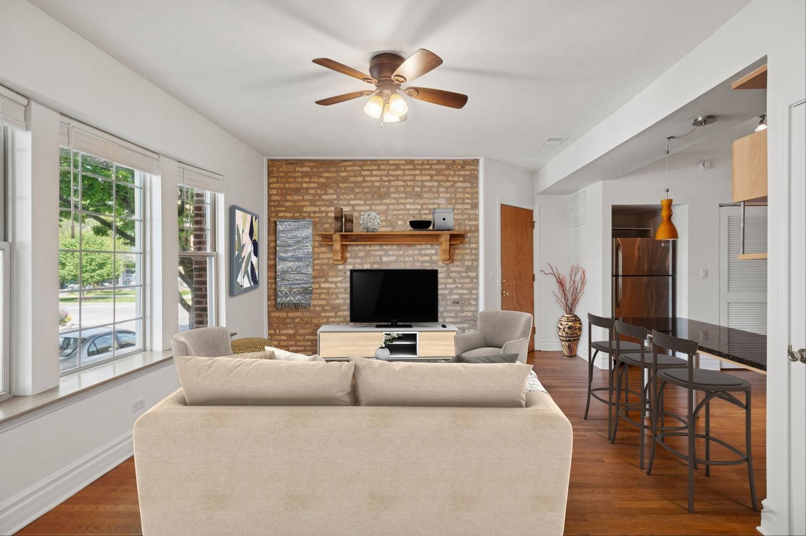 Chicago, IL 60618,3039 W BELLE PLAINE Avenue #1