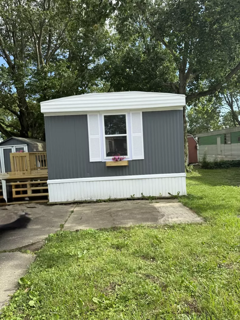 Urbana, IL 61801,27 Fern Street