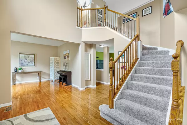 Hoffman Estates, IL 60192,1387 Essex Drive