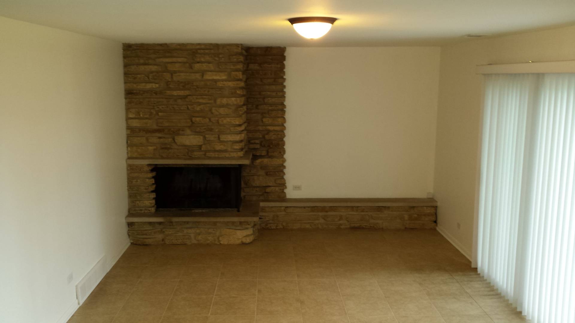 Arlington Heights, IL 60004,1415 E Rosehill Drive