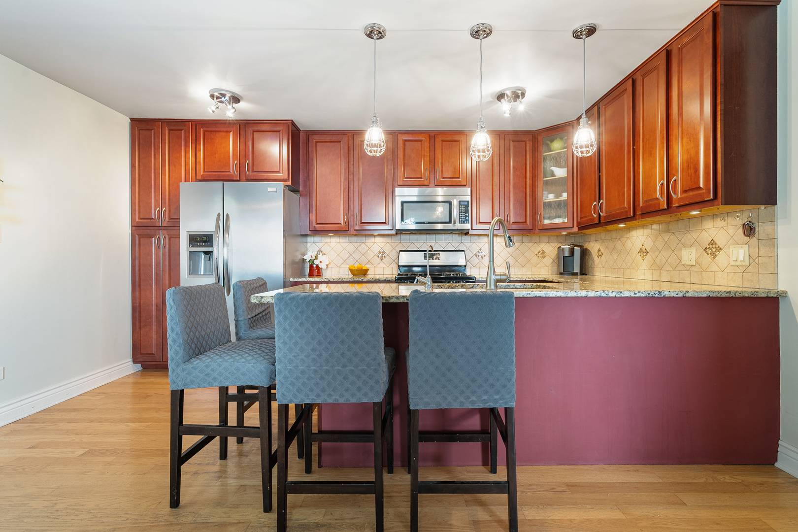 Deerfield, IL 60015,1024 INVERRARY Lane #1024