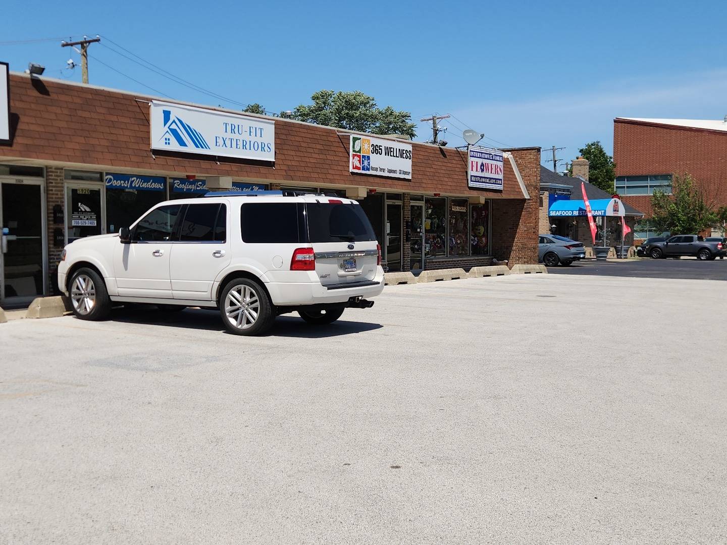 Chicago Ridge, IL 60415,5914 W 111th. Street