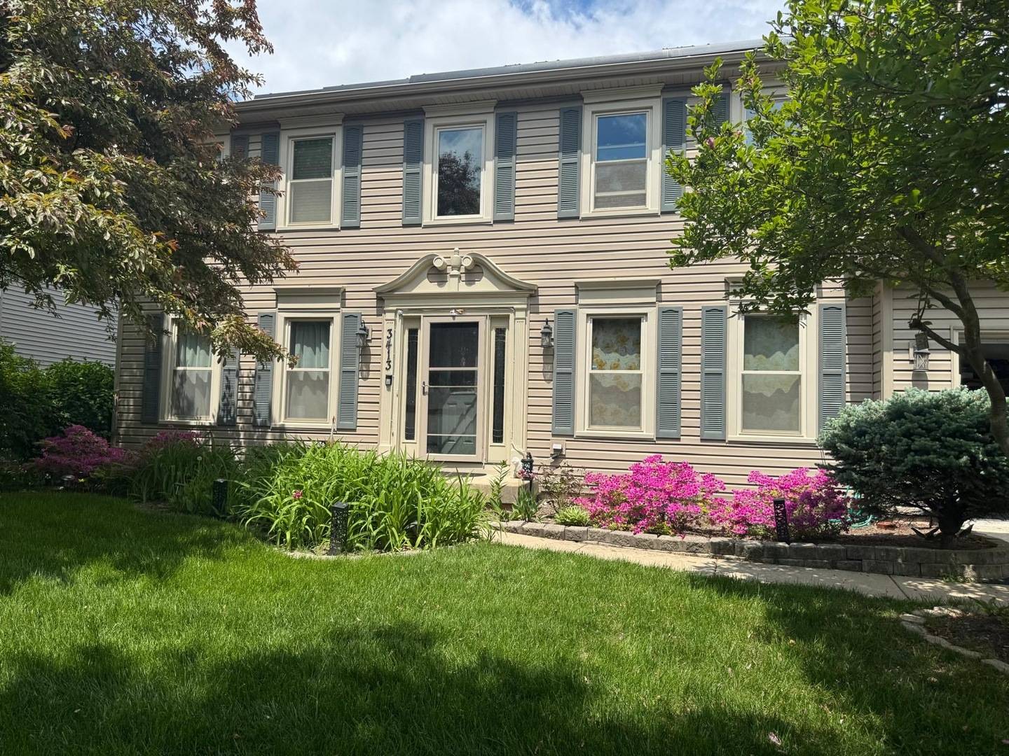 Aurora, IL 60504,3413 Charlemaine Drive