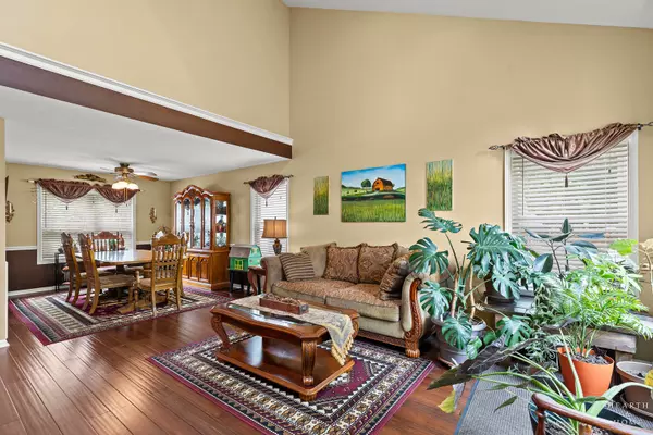 Fox River Grove, IL 60021,409 1/2 Concord Avenue