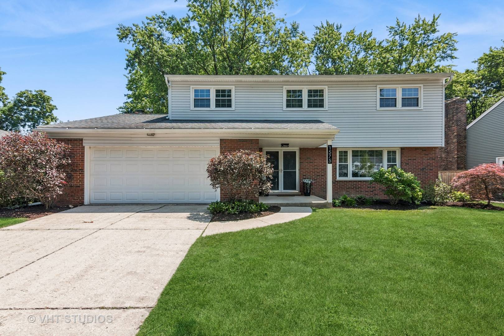 Wheaton, IL 60189,1575 Burning Trail
