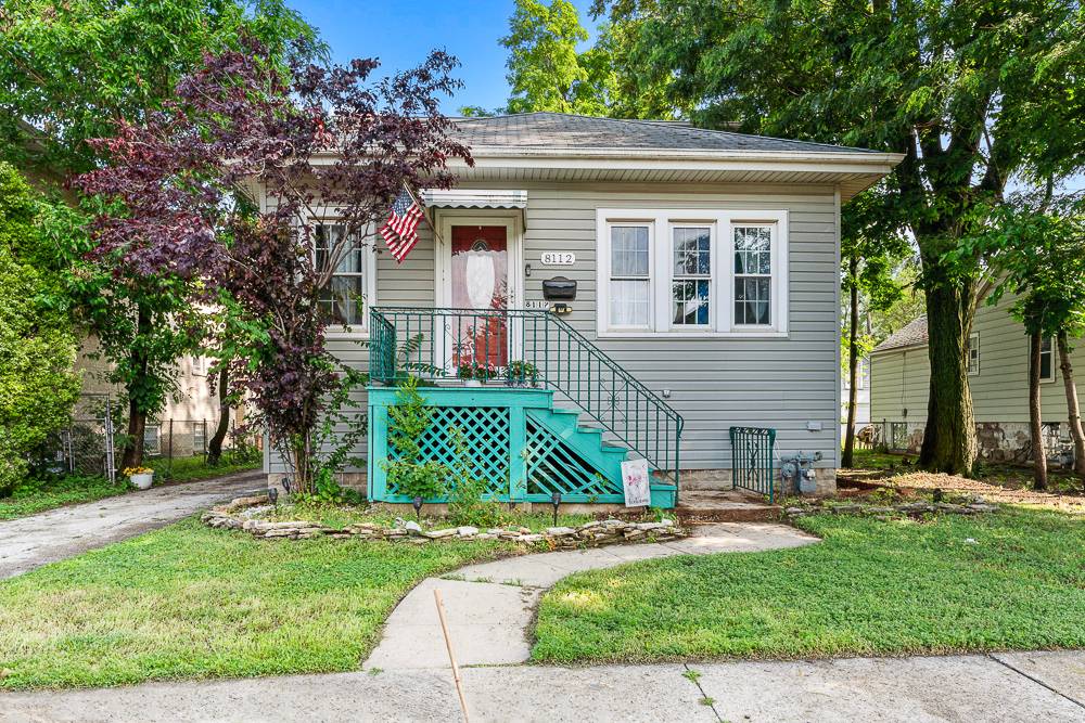 Lyons, IL 60534,8112 Christie Avenue