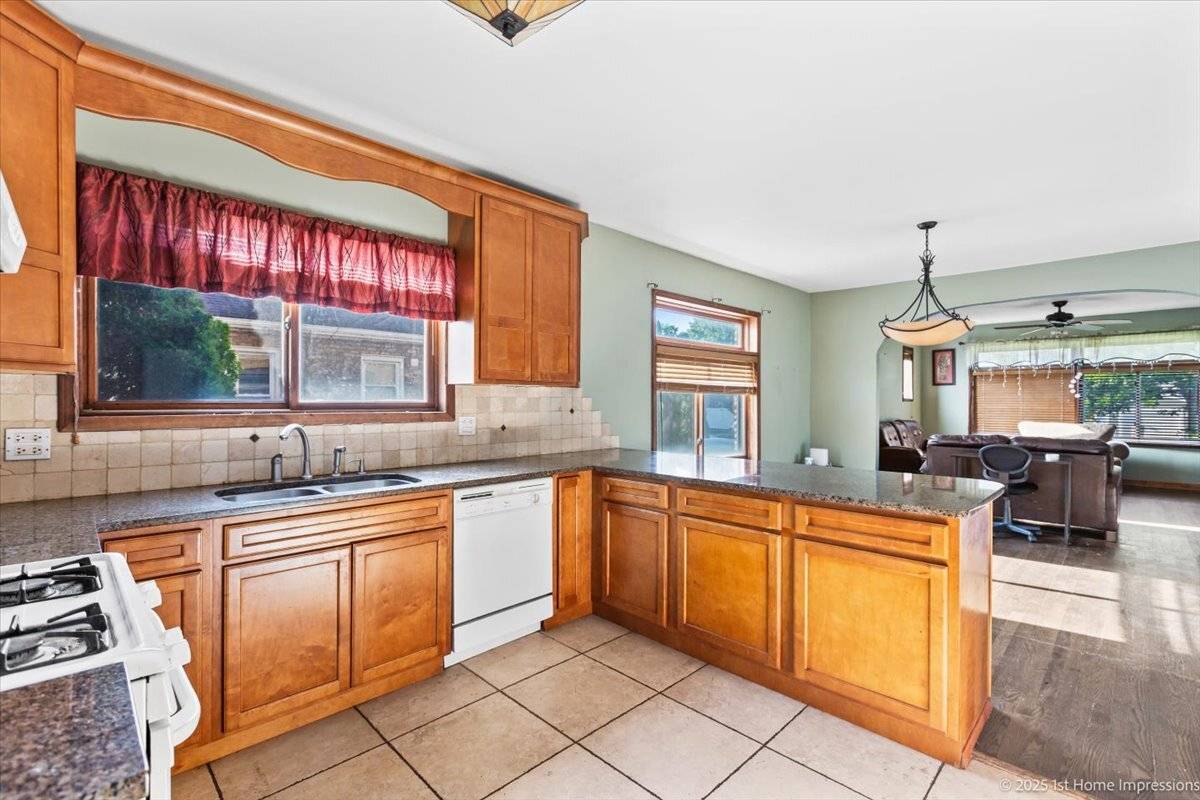 Elmhurst, IL 60126,659 W Albert Street