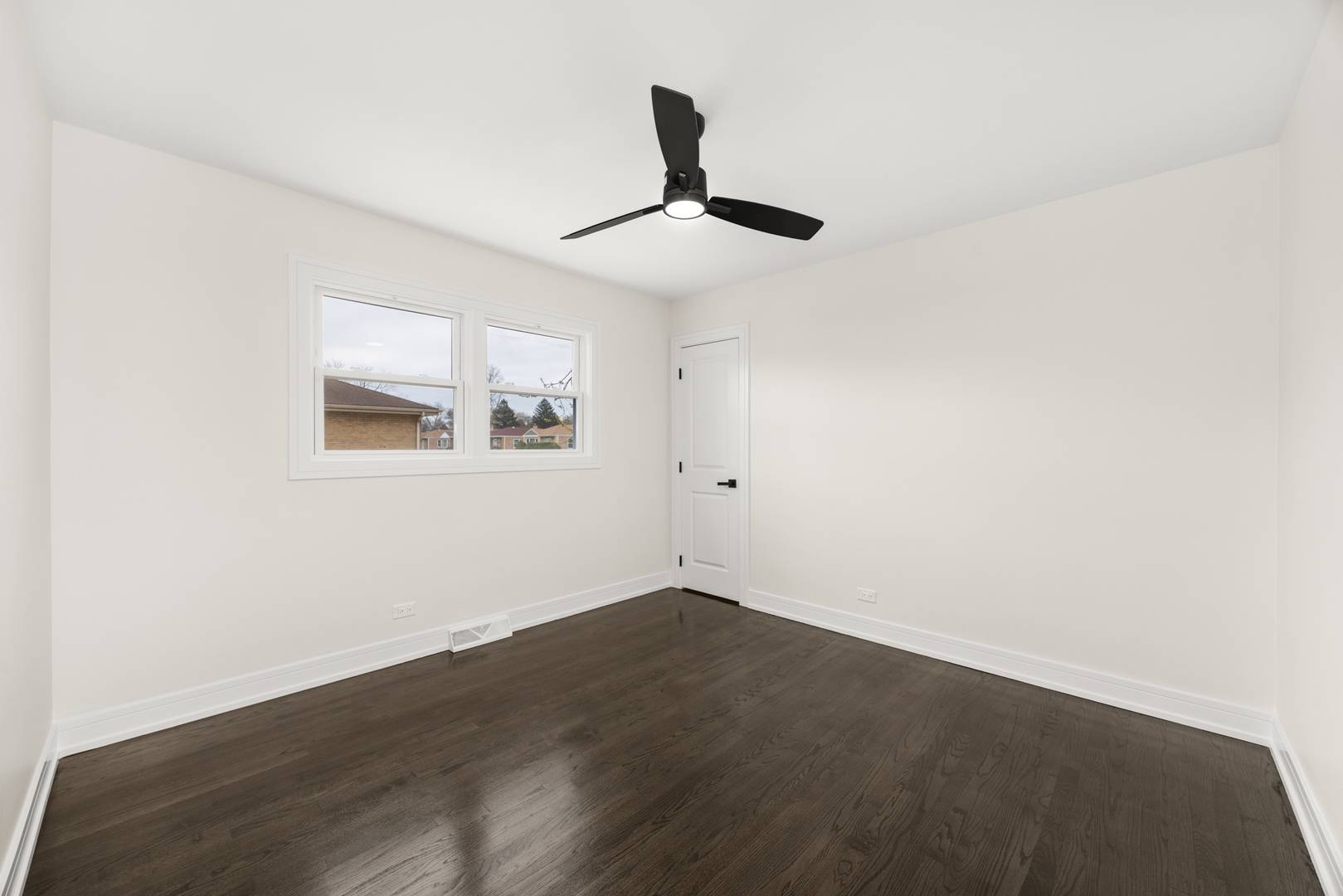 South Holland, IL 60473,15600 Orchid Drive