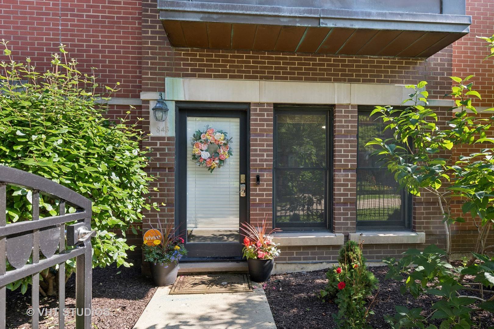 Chicago, IL 60608,843 W College Parkway