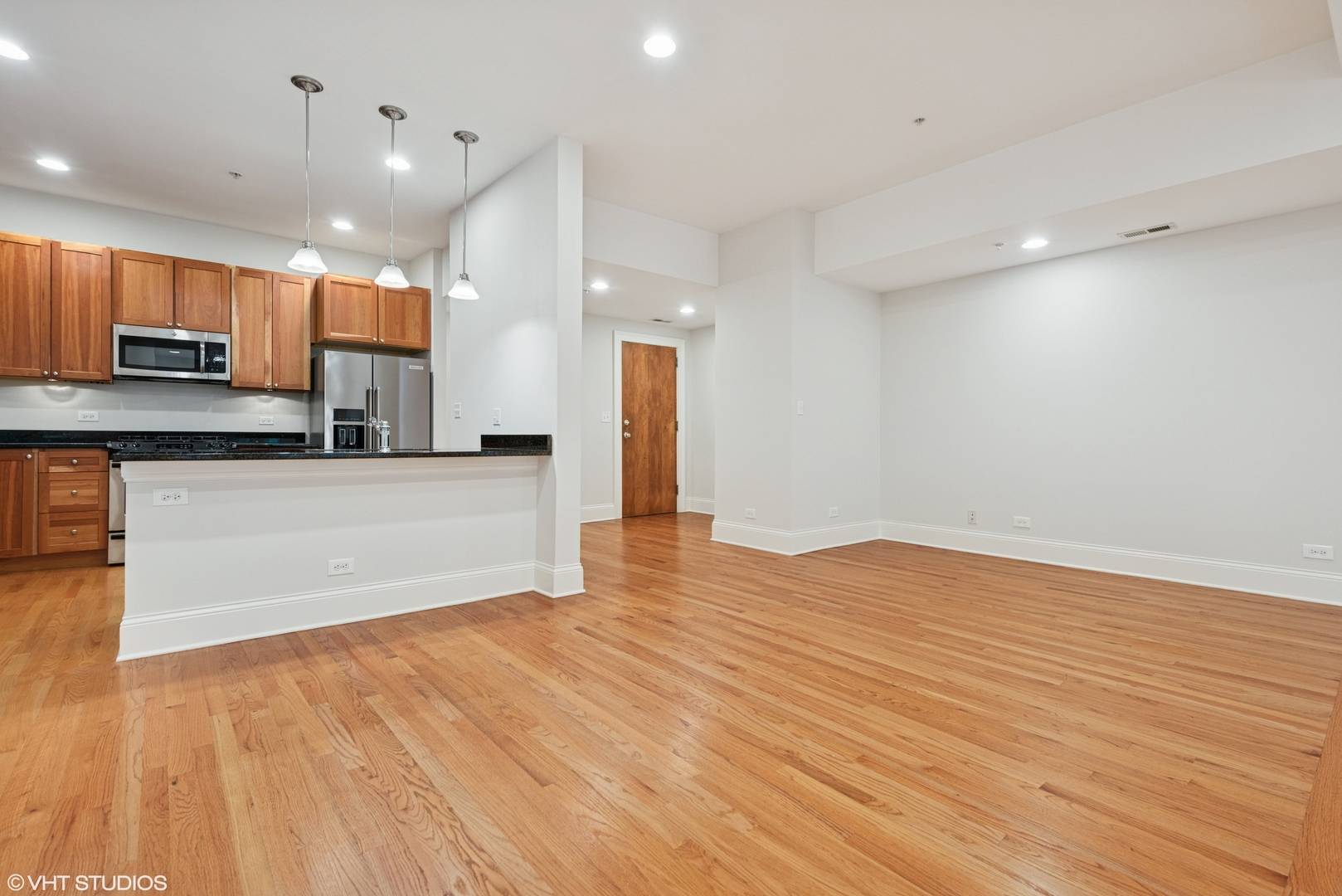 Evanston, IL 60202,653 Hinman Avenue #2N