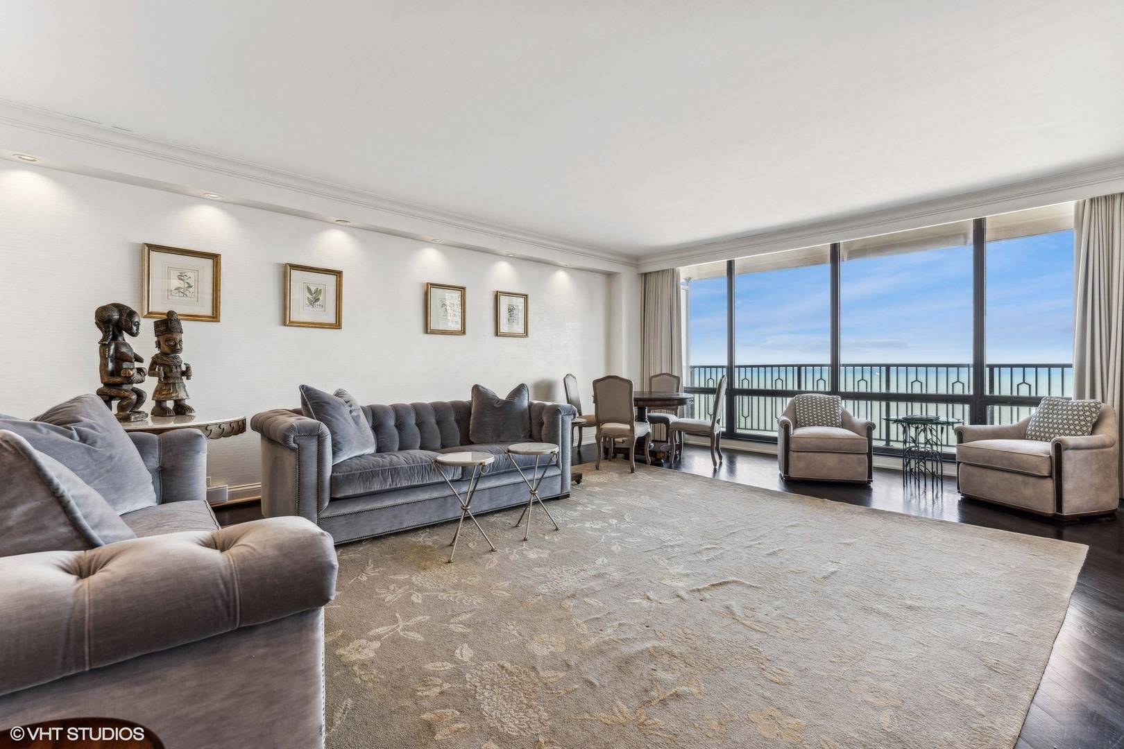 Chicago, IL 60611,1040 N Lake Shore Drive #26B
