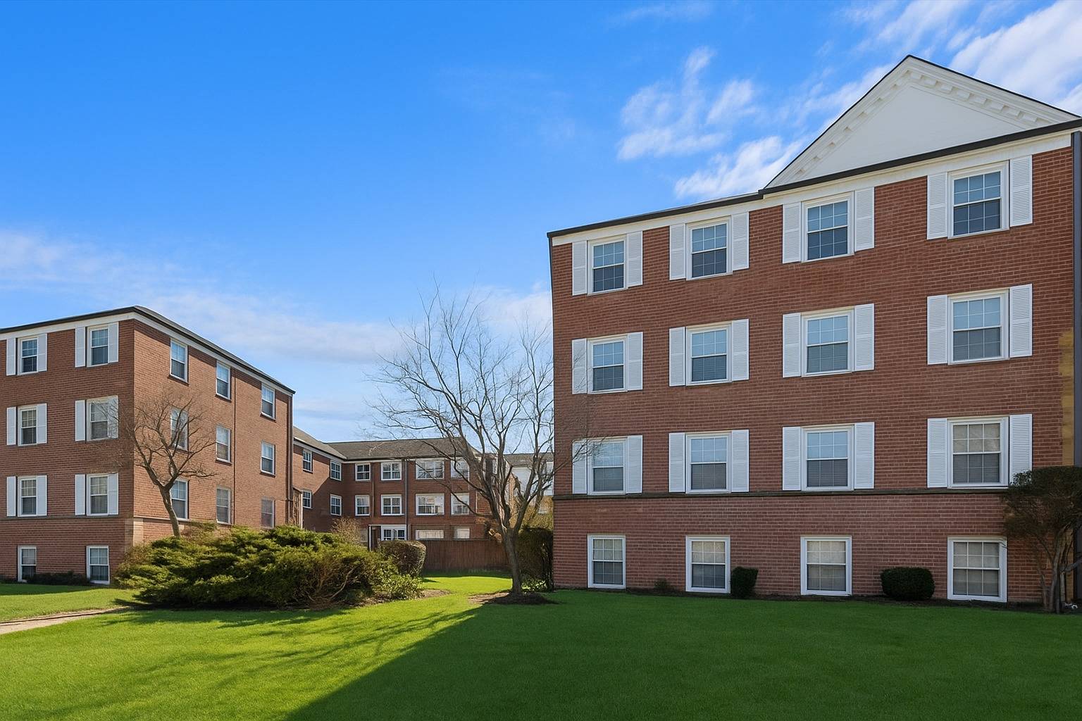 Evanston, IL 60201,2228 Central Street #3