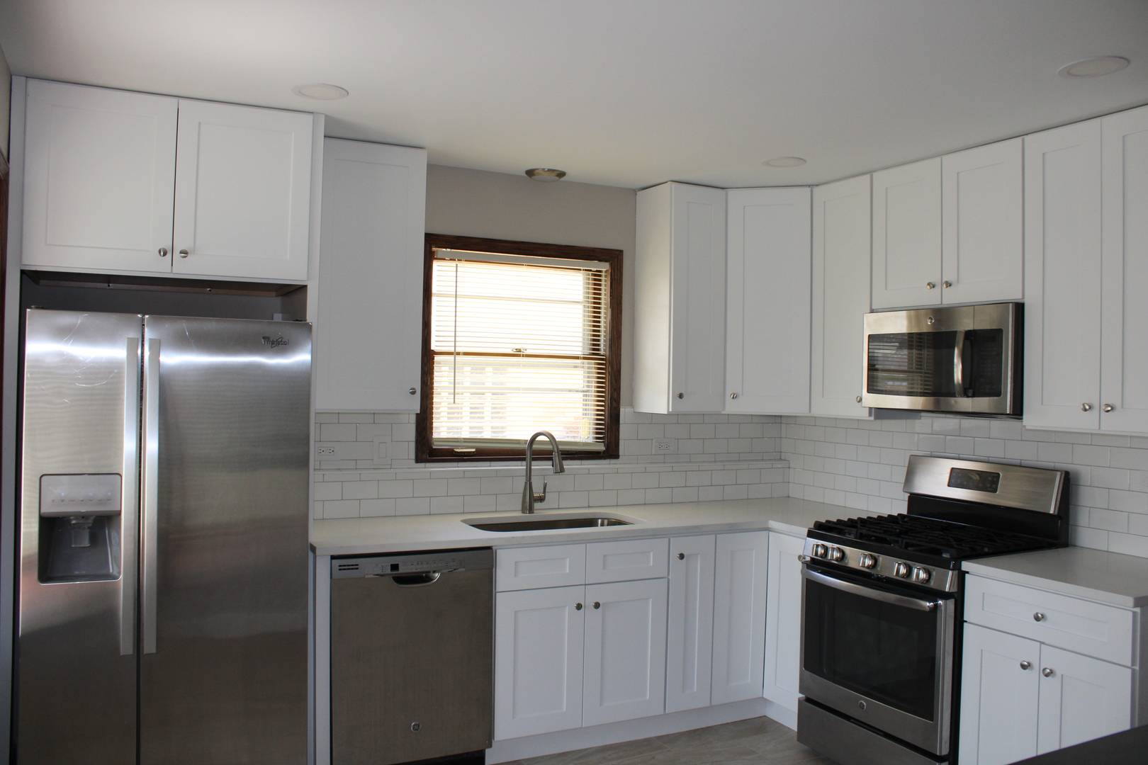 La Grange Park, IL 60526,724 Barnsdale Road #2