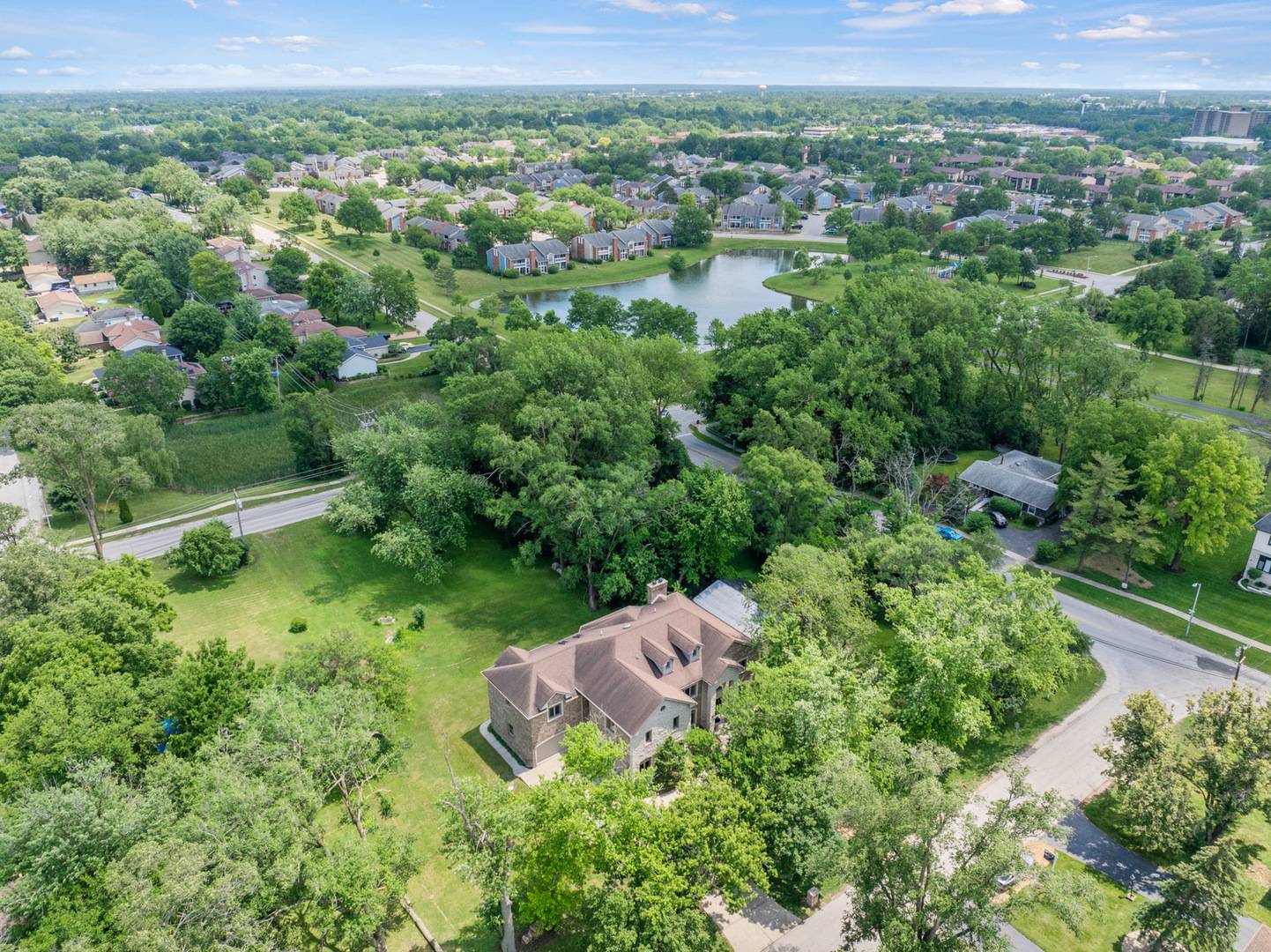 Willowbrook, IL 60527,5828 Clarendon Hills Road