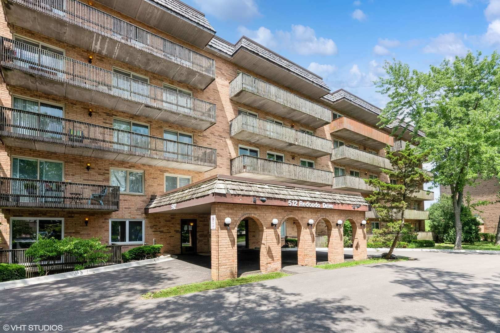 512 Redondo Drive #409, Downers Grove, IL 60516