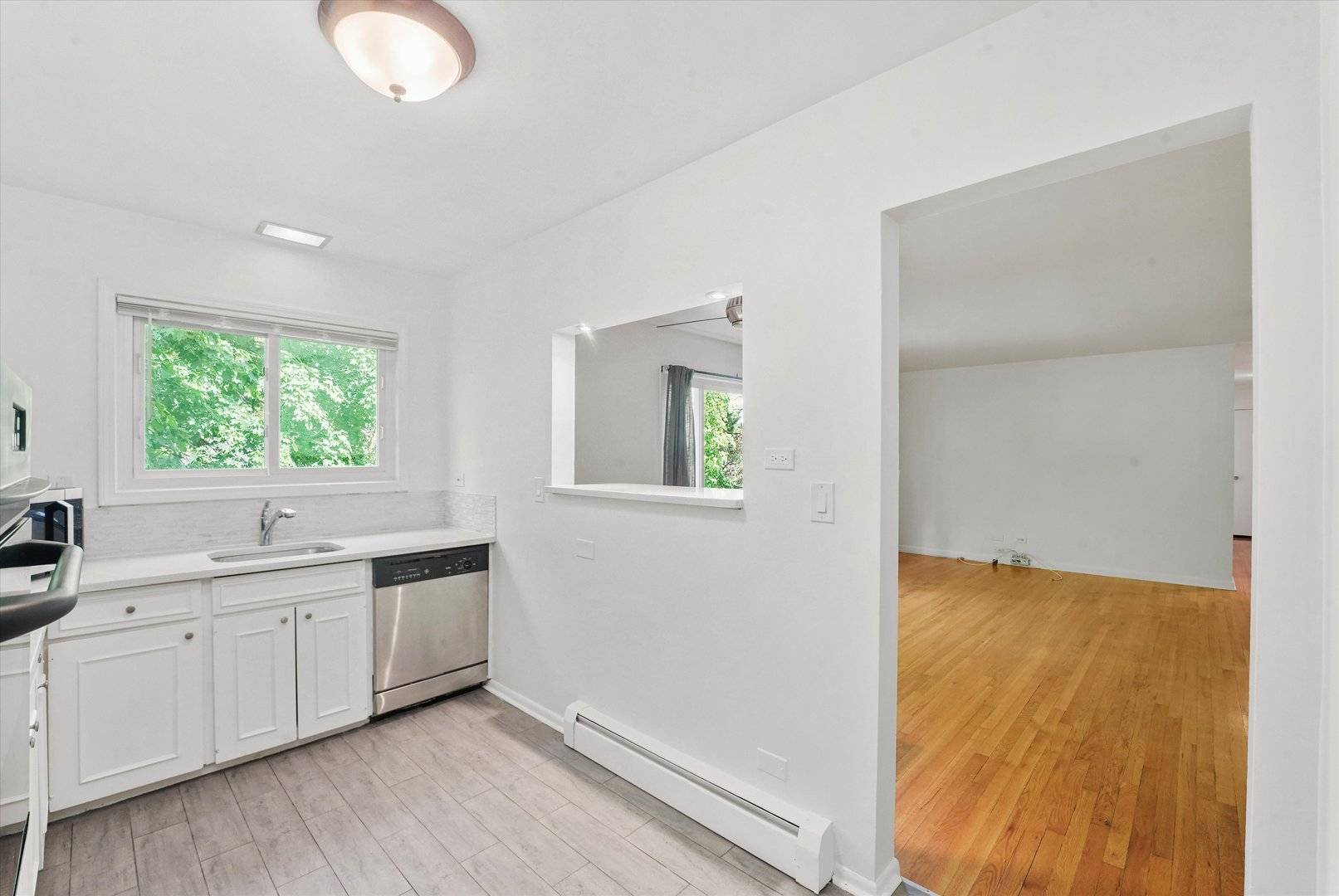 Evanston, IL 60202,200 South Boulevard #1B