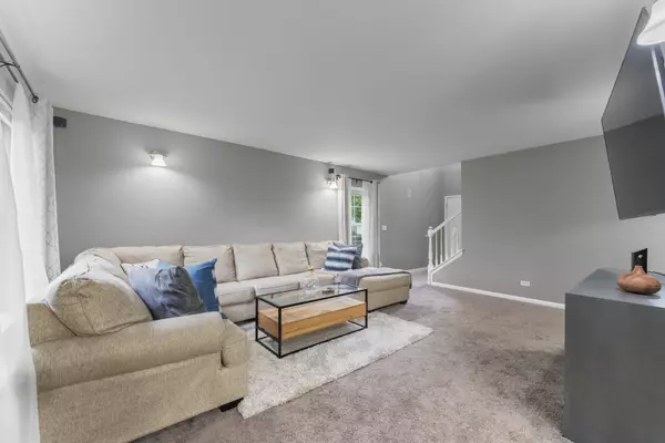 Streamwood, IL 60107,59 Colonial Court