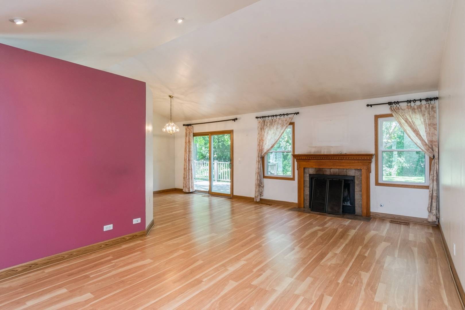 Winfield, IL 60190,27W120 Walnut Drive