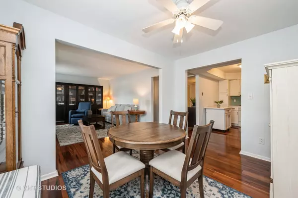 Crystal Lake, IL 60014,521 Coventry Lane #3