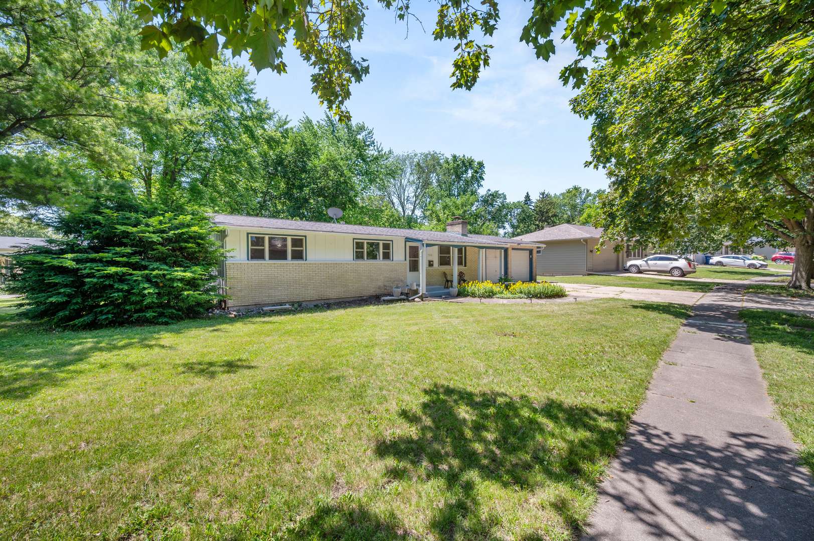 Dekalb, IL 60115,728 Kimberly Drive