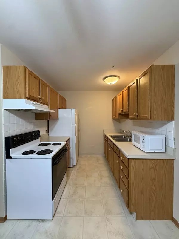 Freeport, IL 61032,124 N Whistler A-7 Avenue #7