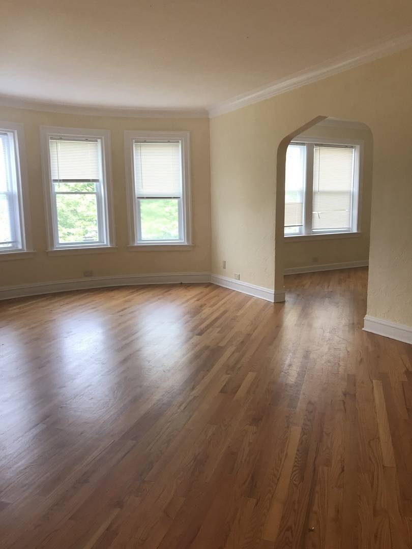 Chicago, IL 60645,6457 N California Avenue #3
