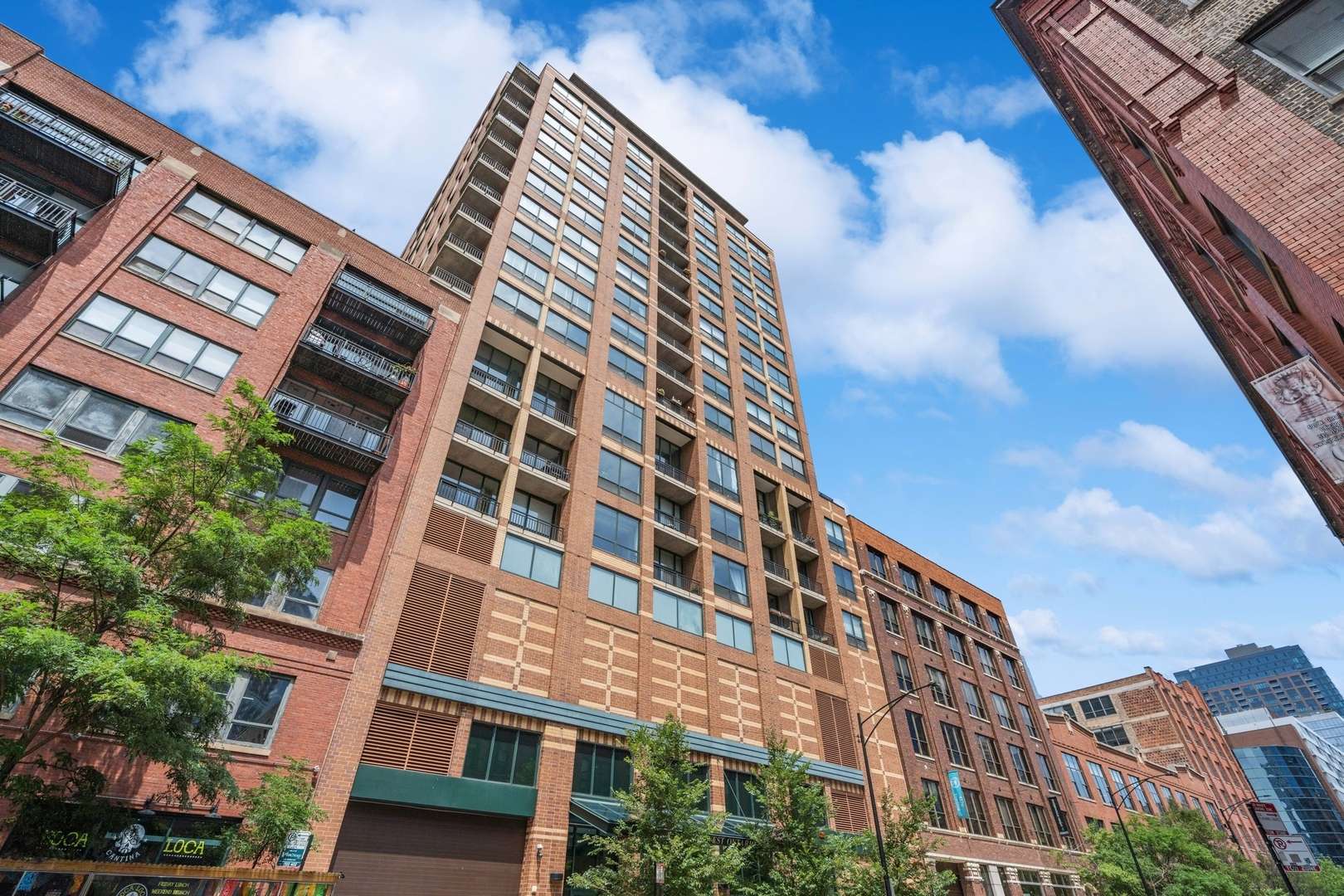 400 W Ontario Street #1303, Chicago, IL 60654